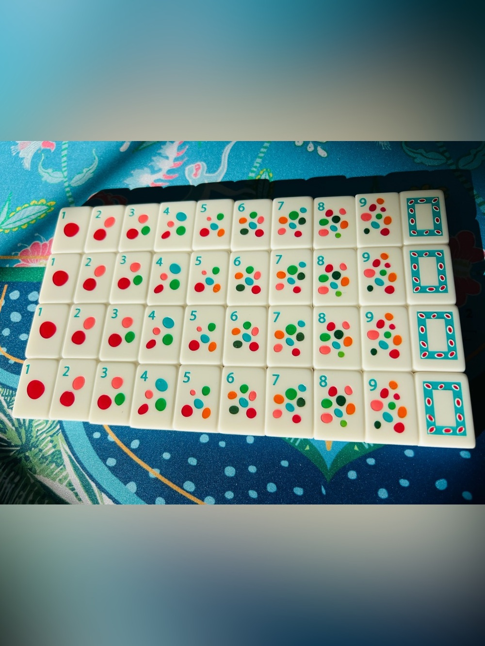 Leopard Themed White and Pink Single Layer Acrylic Engraved Mahjong Tile Set - Picture 3 of 5
